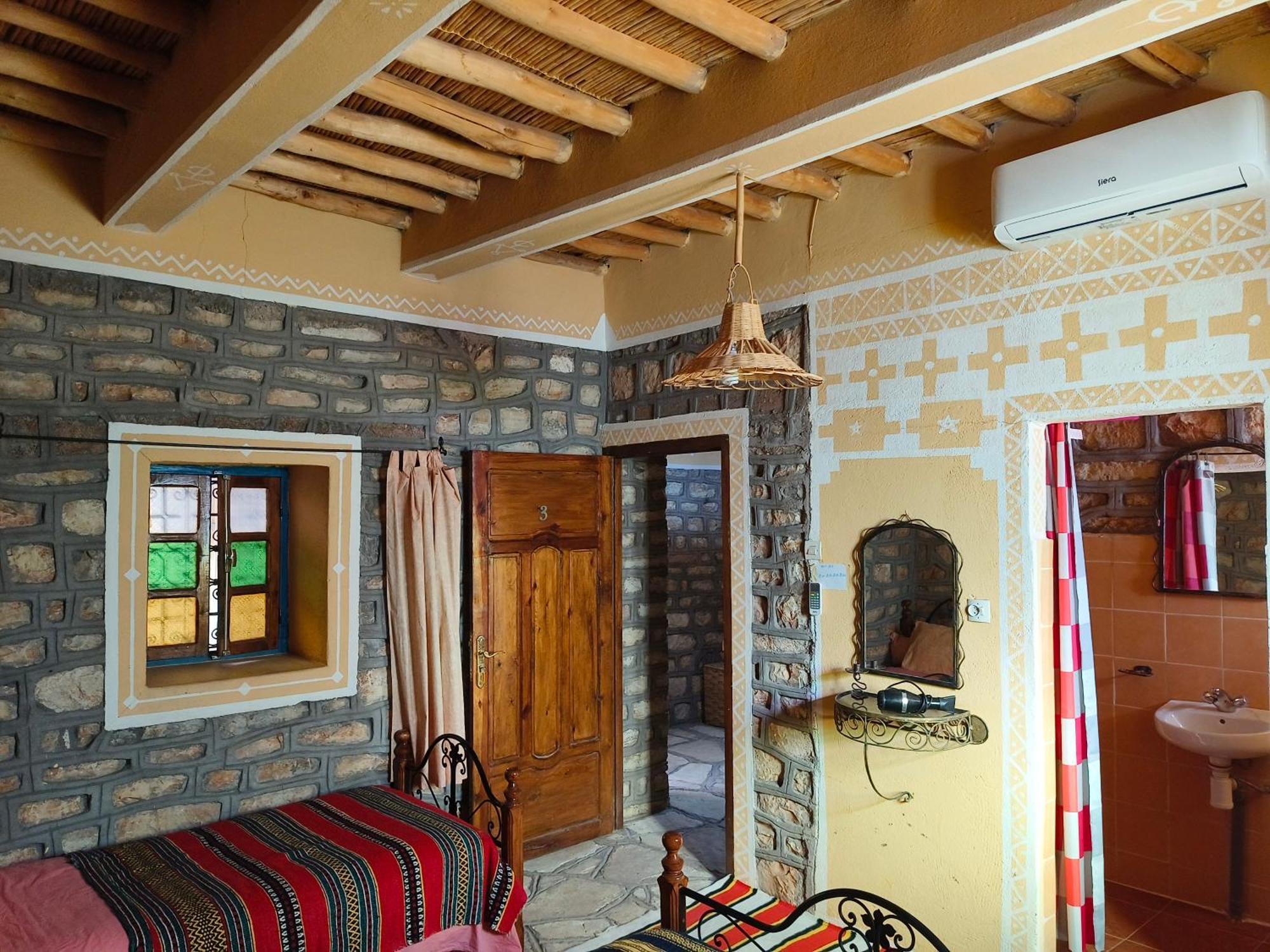 Kasbah Imini Bed & Breakfast Amerzgane Bagian luar foto